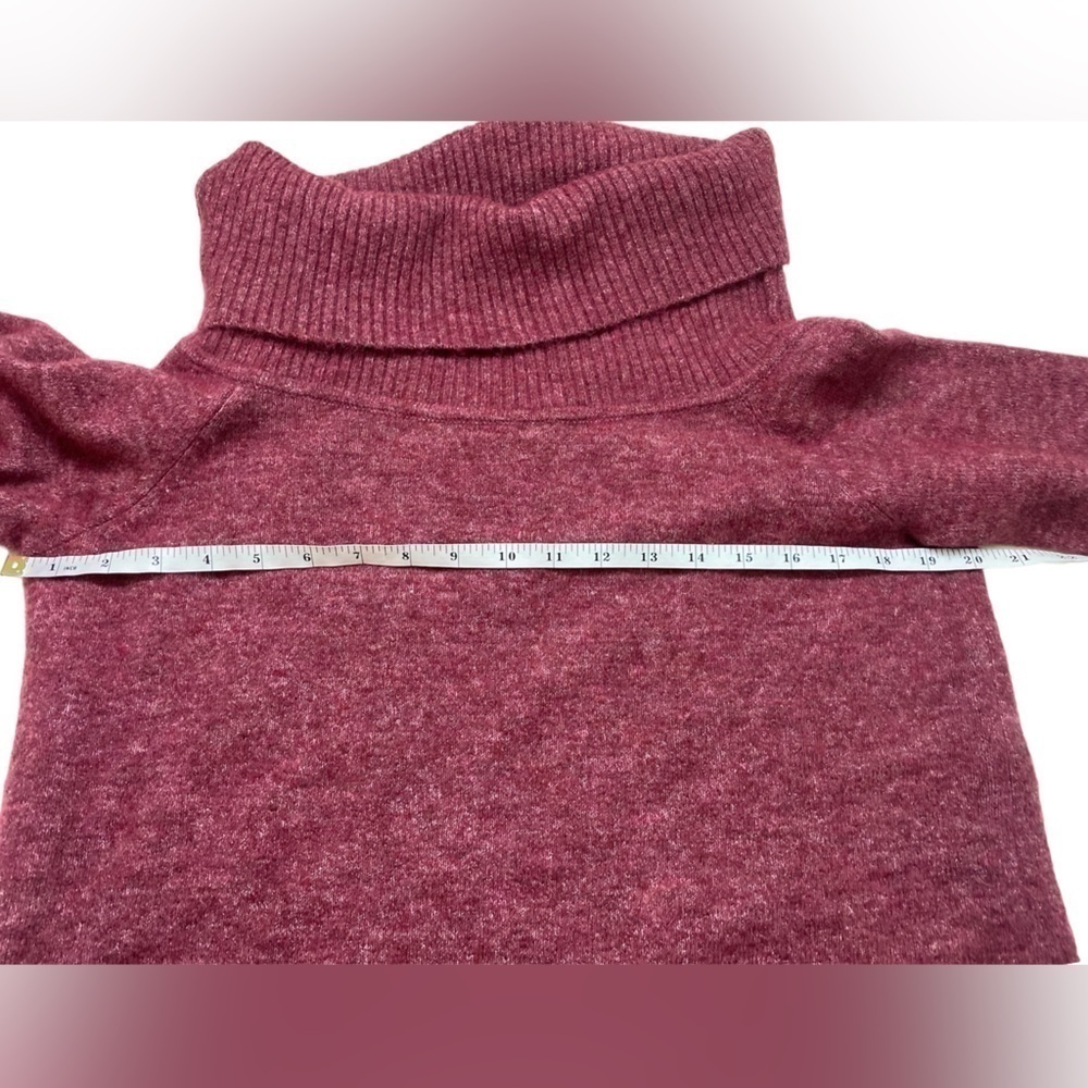 Aritiza Wilfred - Faretta Sweater - Picture 9 of 10